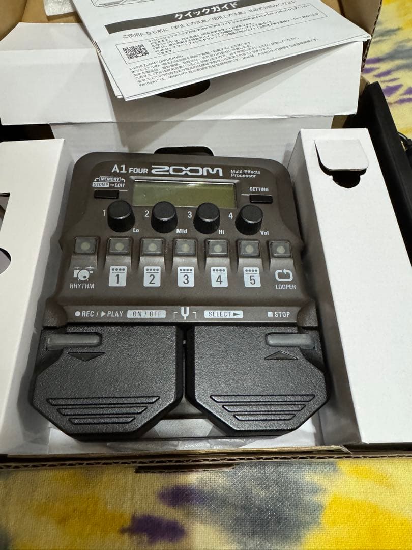 ZOOM A1 FOUR ギターエフェクター