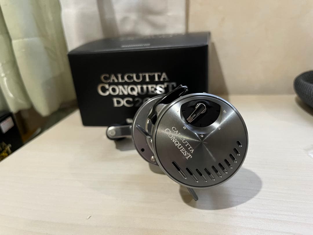 ★☆シマノ 19カルカッタコンクエスト 200DC 未記入保証書　超美品