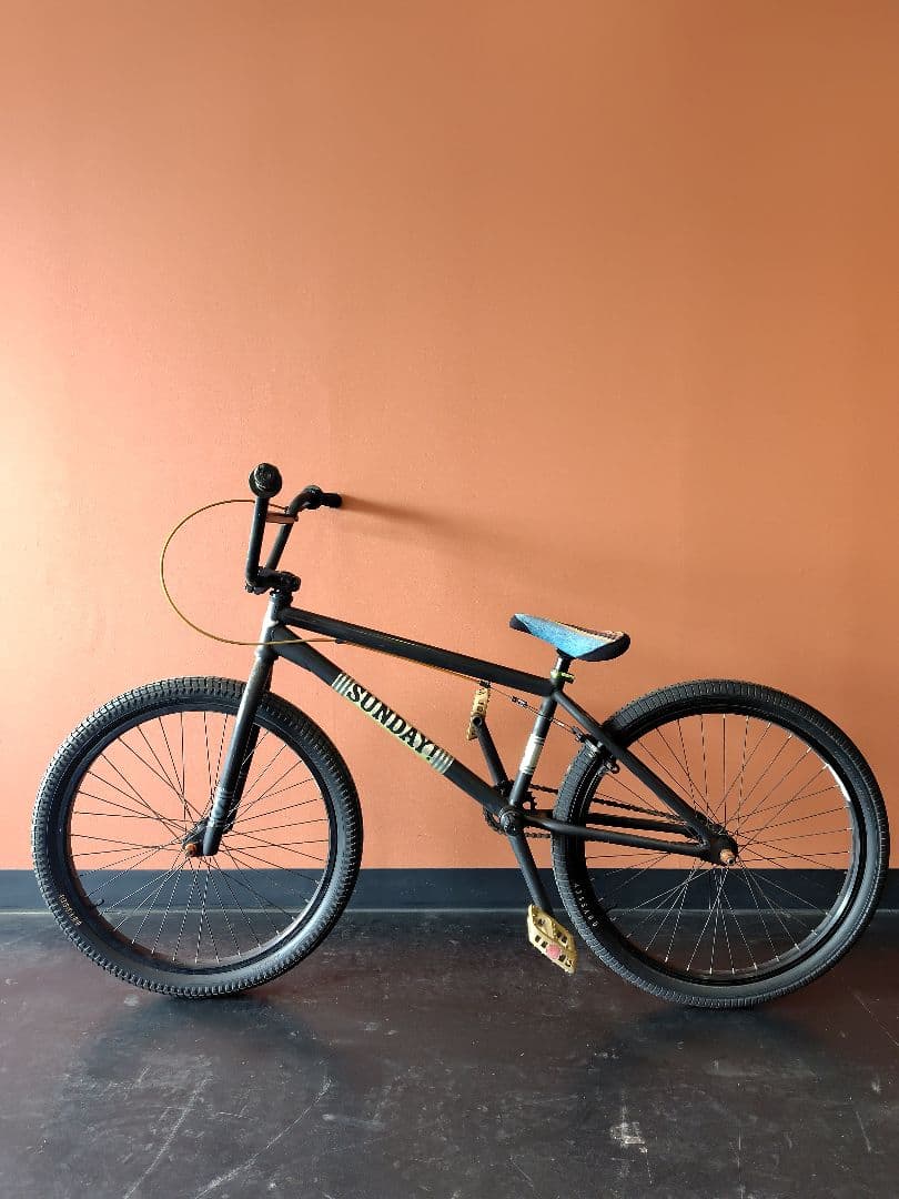 SUNDAY BMX クルーザー 24インチ フラットペダル付き