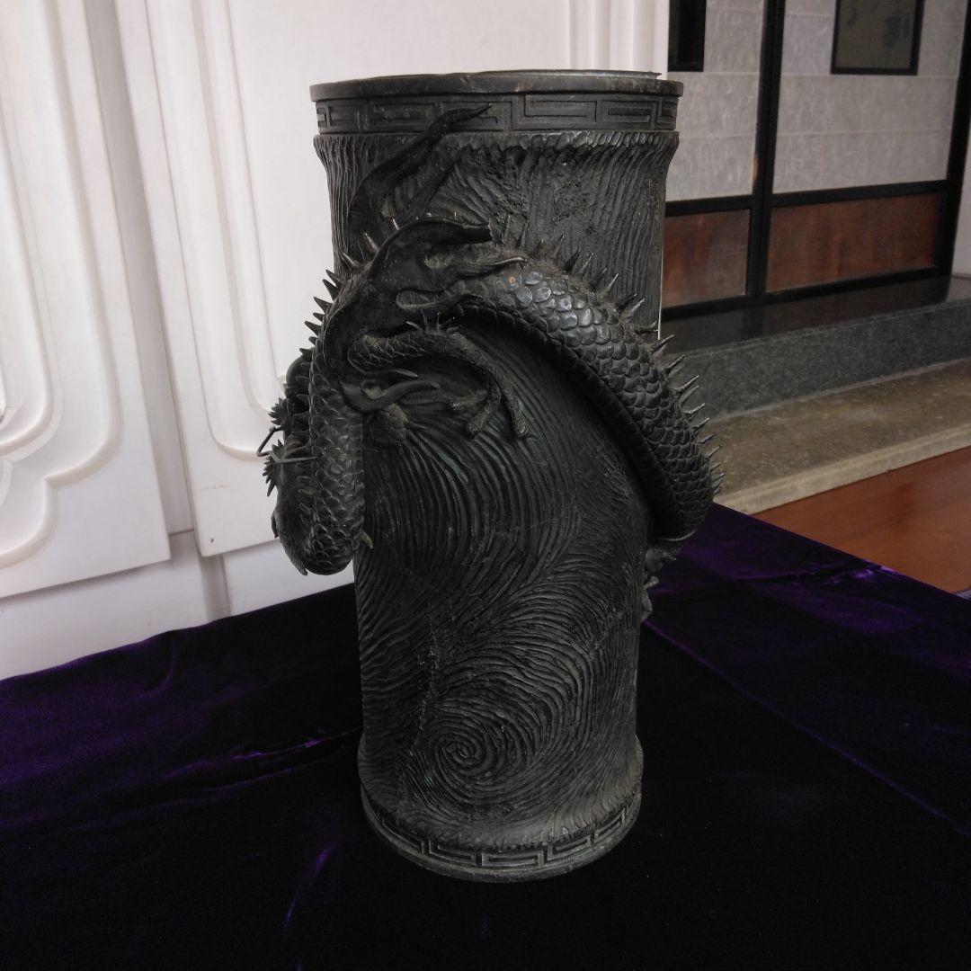 花瓶　銅製　龍模様