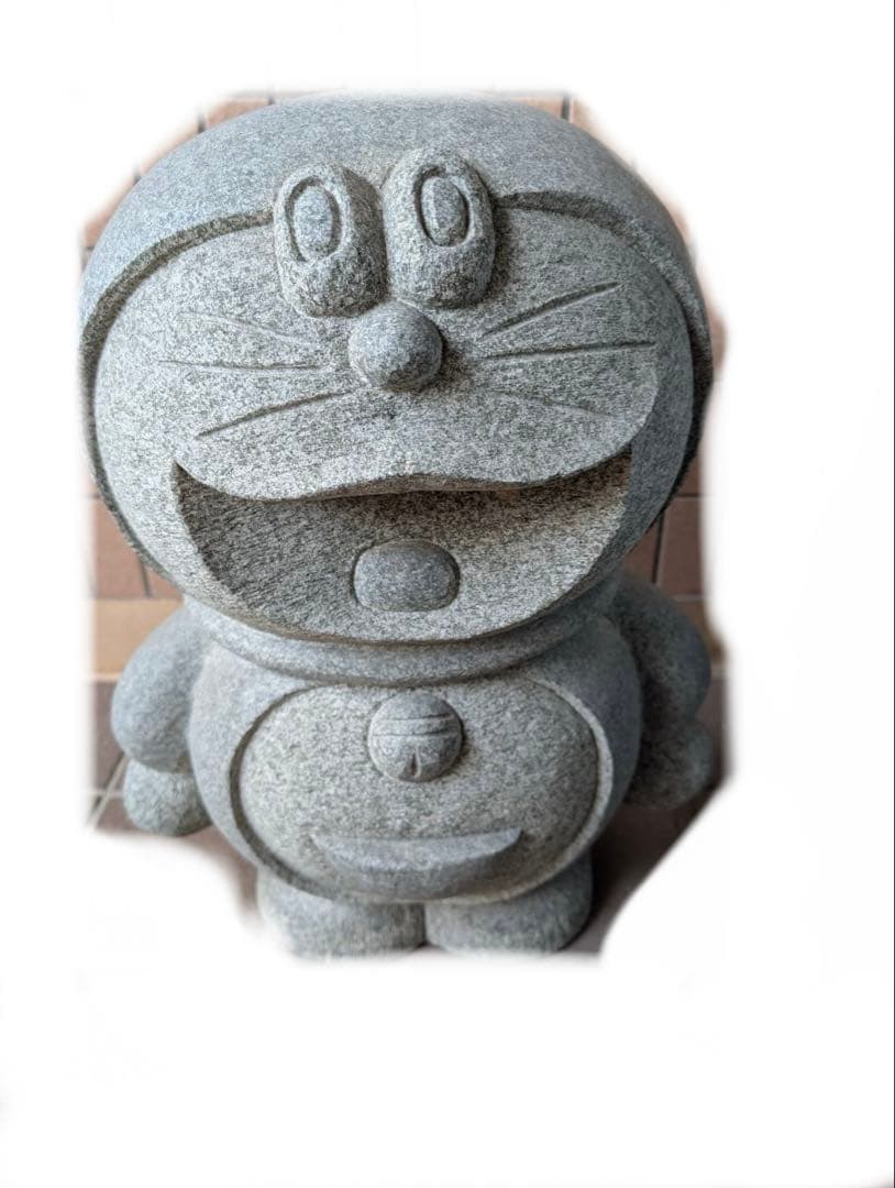 ドラえもん　石像