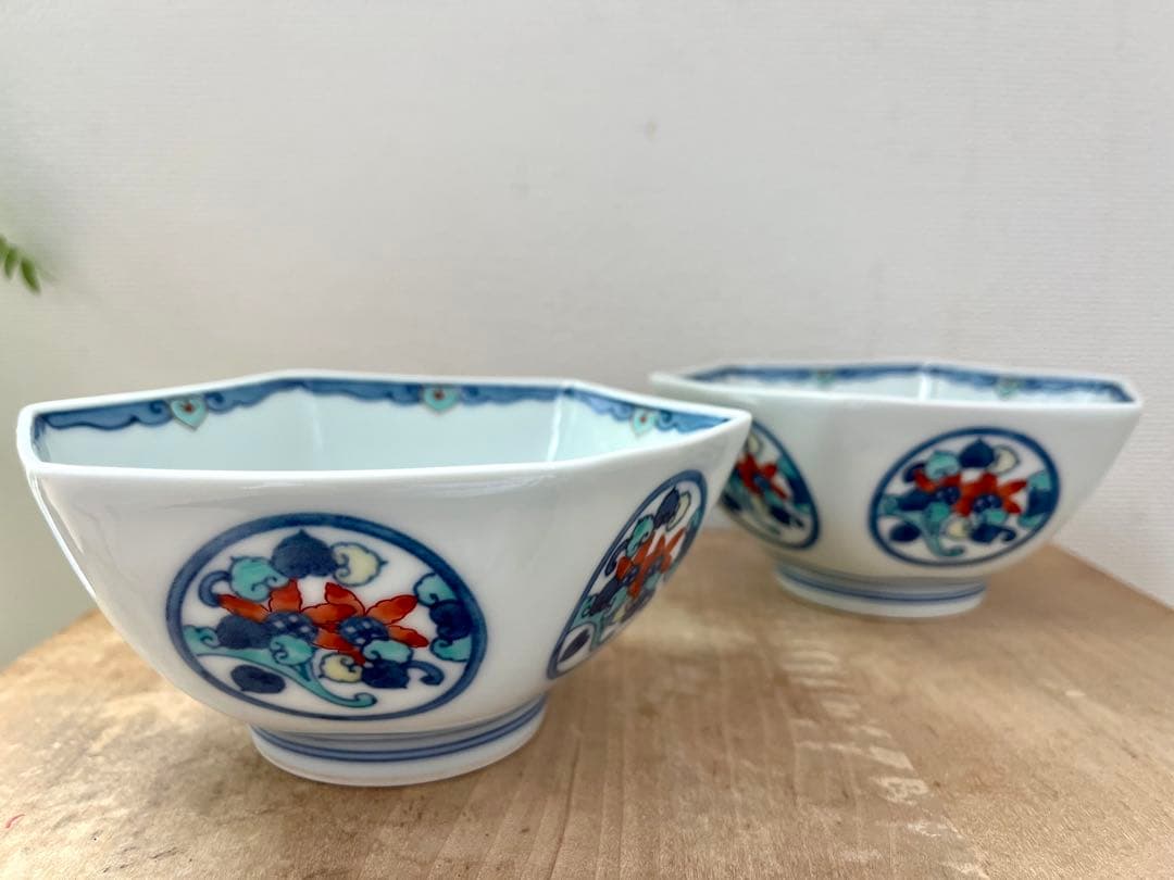 人間国宝　13代　今泉今右衛門窯 錦草花文 六角小鉢 色鍋島 有田焼 高級