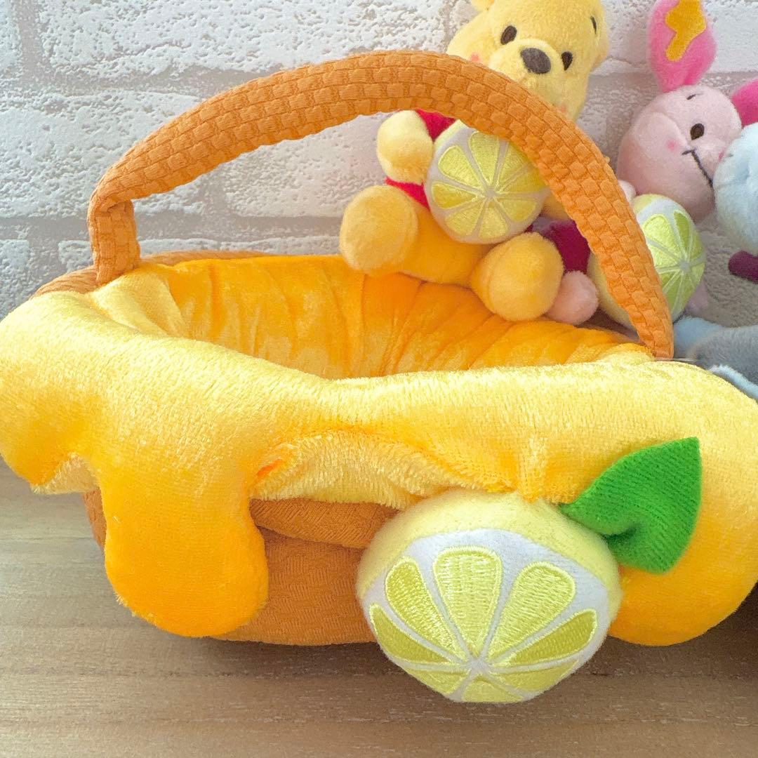 プーさん　はちみつ バスケット ぬいぐるみ　ディズニーストア くまのプーさん