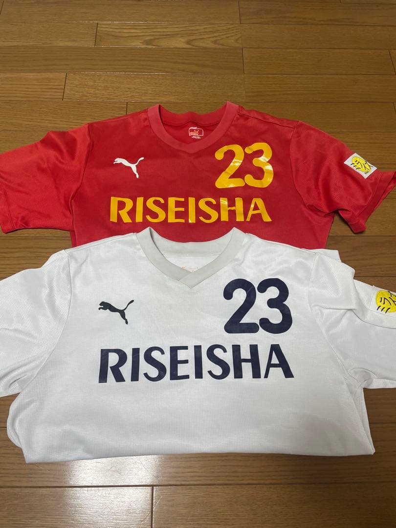 履正社高校サッカー部　白と赤の練習着　2点セット　半袖