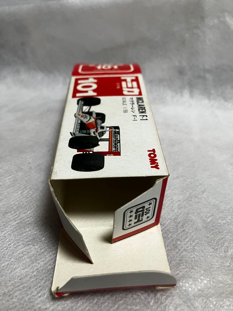 トミカ MCLAREN F-1 1/55スケール　赤箱101 日本製　マルボロ