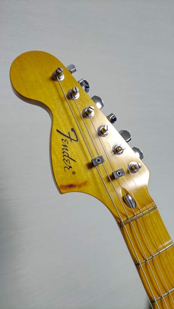 ラージ!リバース!!スキャロップ!!!【希少ネック90'sフェンジャパストラト】