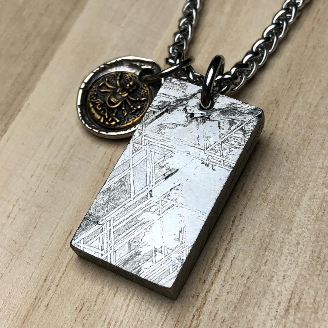 隕石　ムオニオナルスタ隕石　 ペンダントトップ　重さ約20ｇ