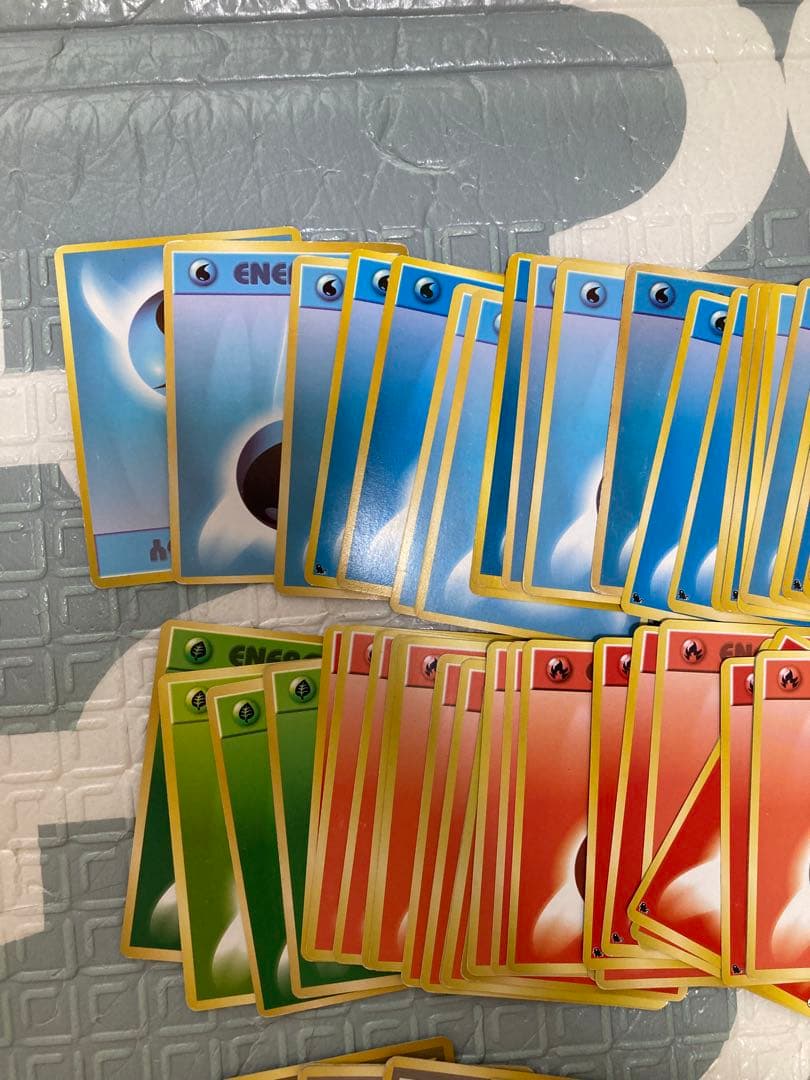 ポケモンカード　旧裏 200枚以上　トレーナーカード、エネルギカード