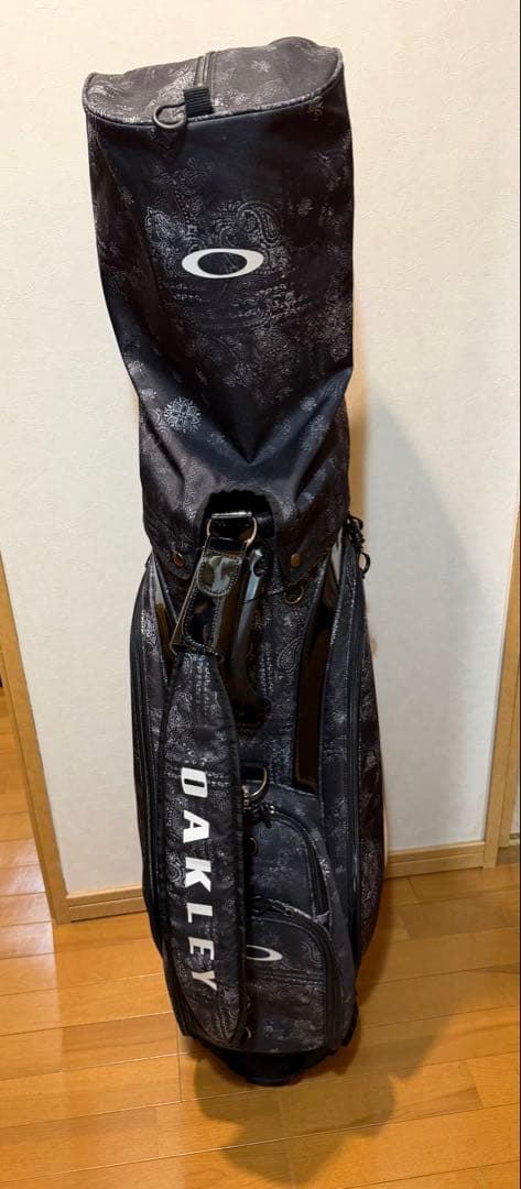 OAKLEY ペイズリー柄キャディバッグ