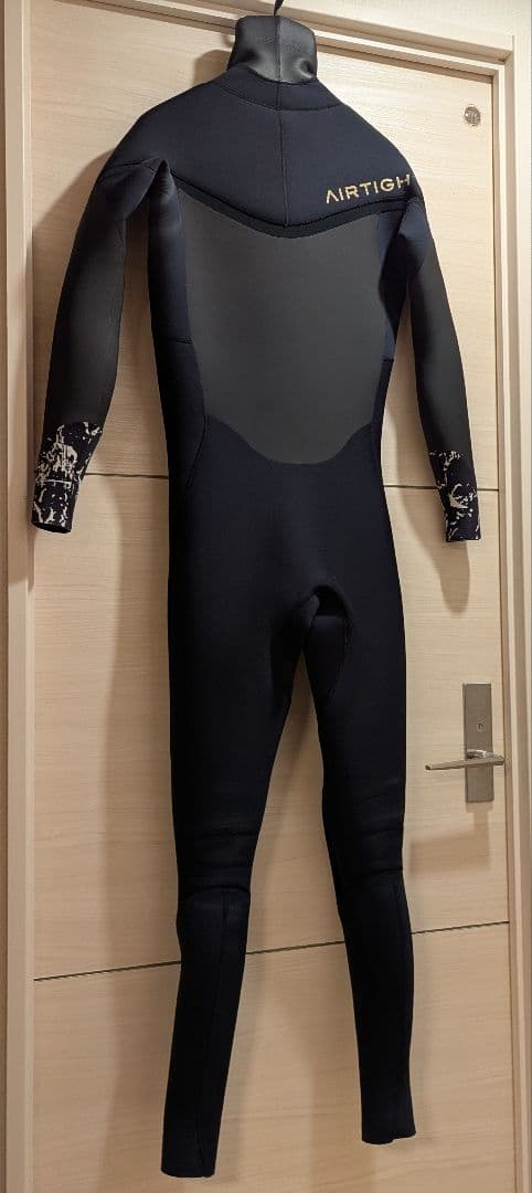 AIRTIGHTエアタイト 3.5mm セミドライスーツ ML相当