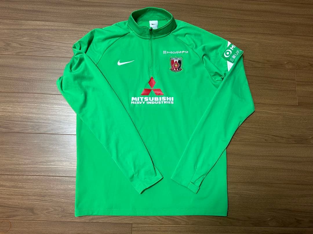 浦和レッズ　ハーフジップジャージ