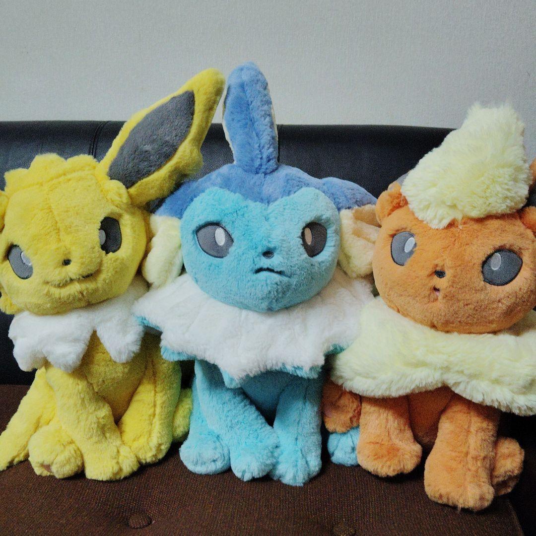 ポケモン★ ♥サンダース・シャワーズ・ブースター♥★ふわふわ抱き ぬいぐるみ