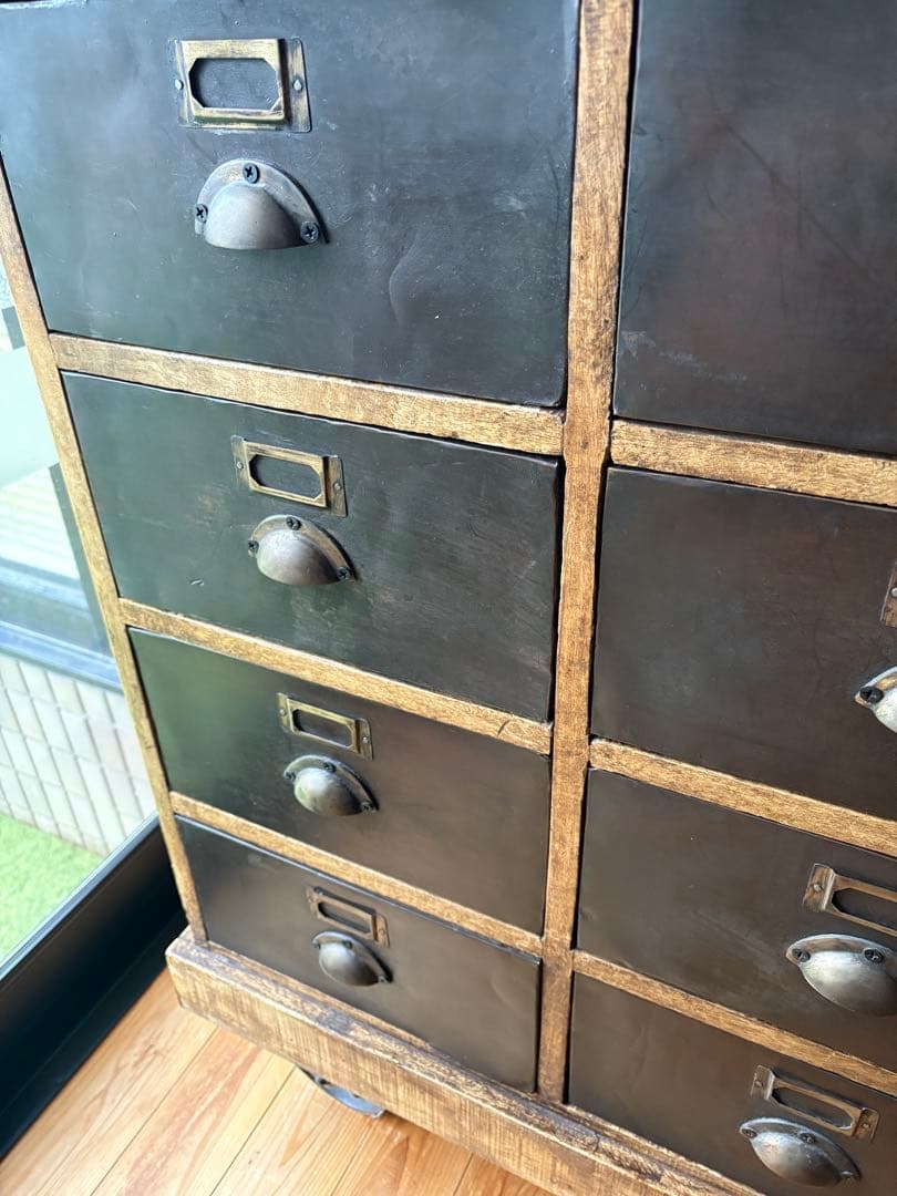 ビンテージ風木製キャビネット 11引き出し