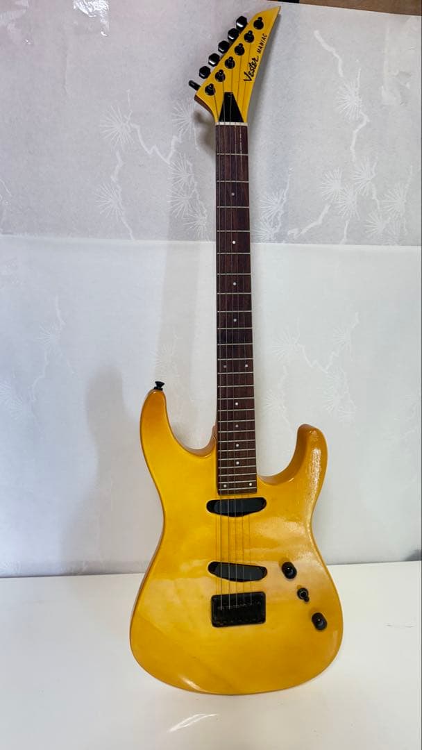 吉*明様 VESTER MANIAC エレキギター