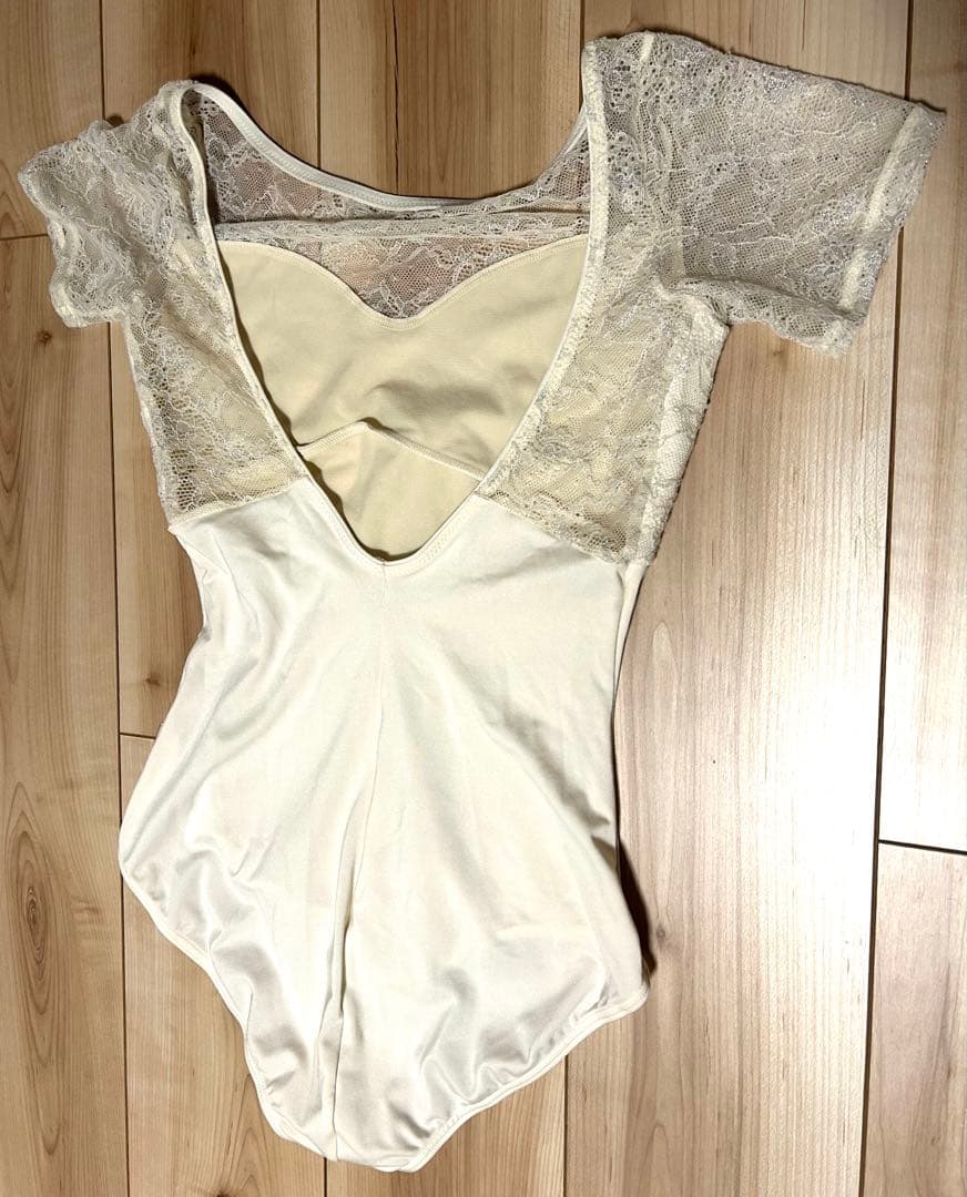 Nelaライン Mサイズ　チャコット レオタード