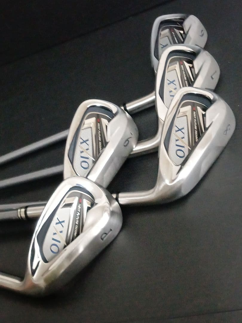 ゴルフクラブ　名器　美品ゼクシオ7アイアン6番〜PW 5本セット