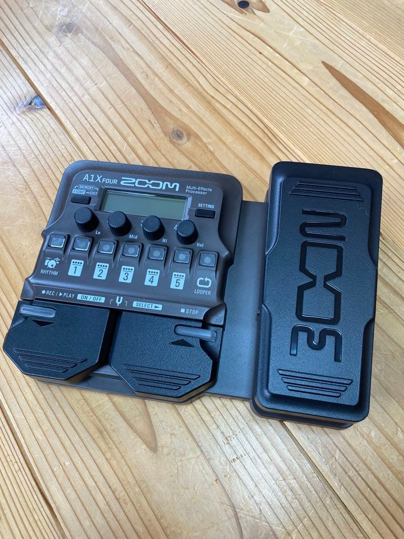 超美品　Zoom A1X Four