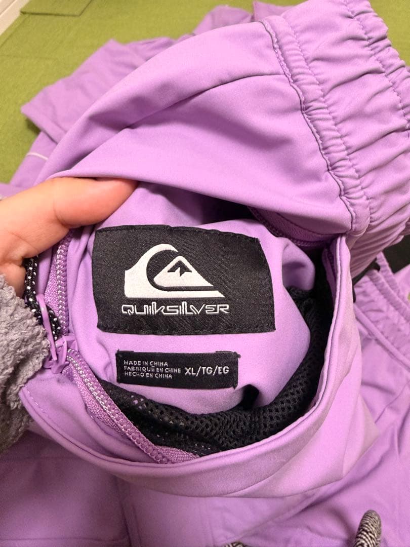 Quiksilver スノーボードウェアセット 上Mサイズ 下XL