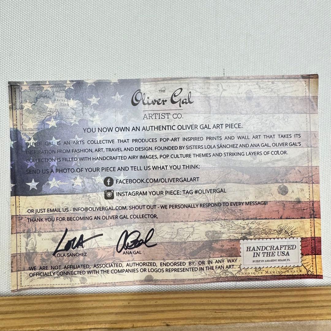 oliver gal キャンバスアート　絵画　CHANEL ピンク　本