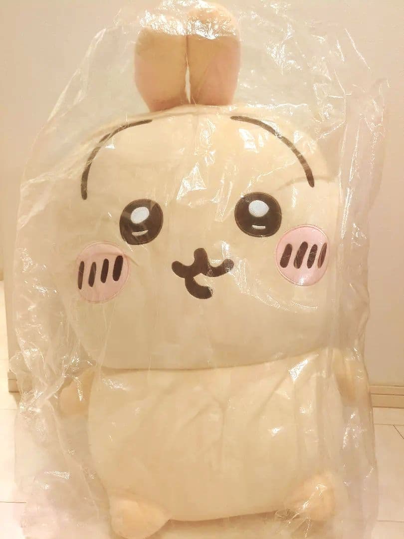 minisoちいかわ うさぎ 超BIG 520元　ぬいぐるみ