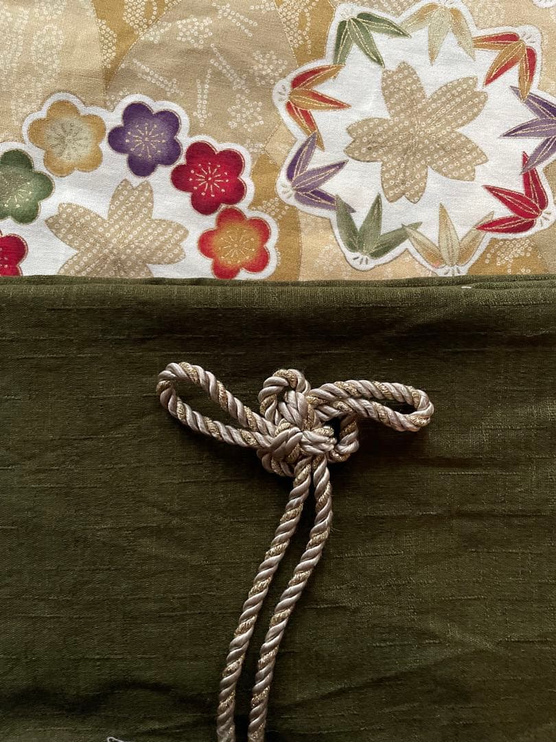 EN　わんちゃんの袴の着物　男の子　２着