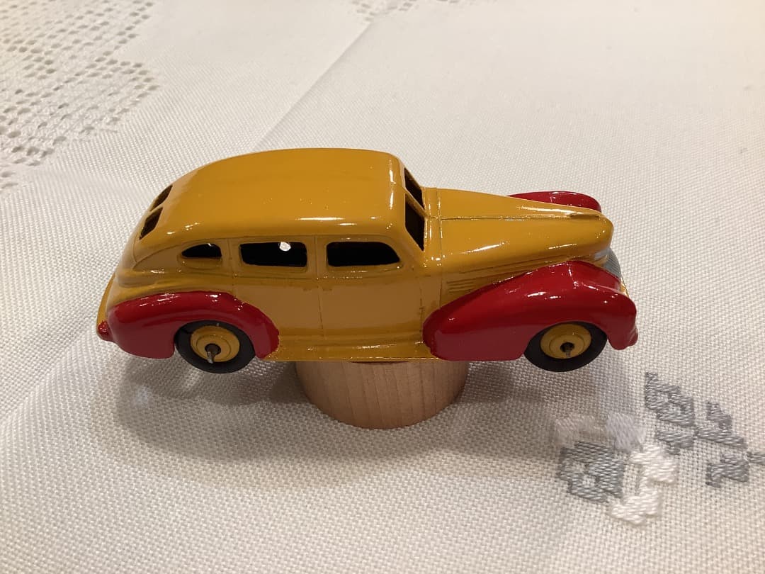 美品　激レア　DINKY TOYS ツートンCHRYSLER ミニカー