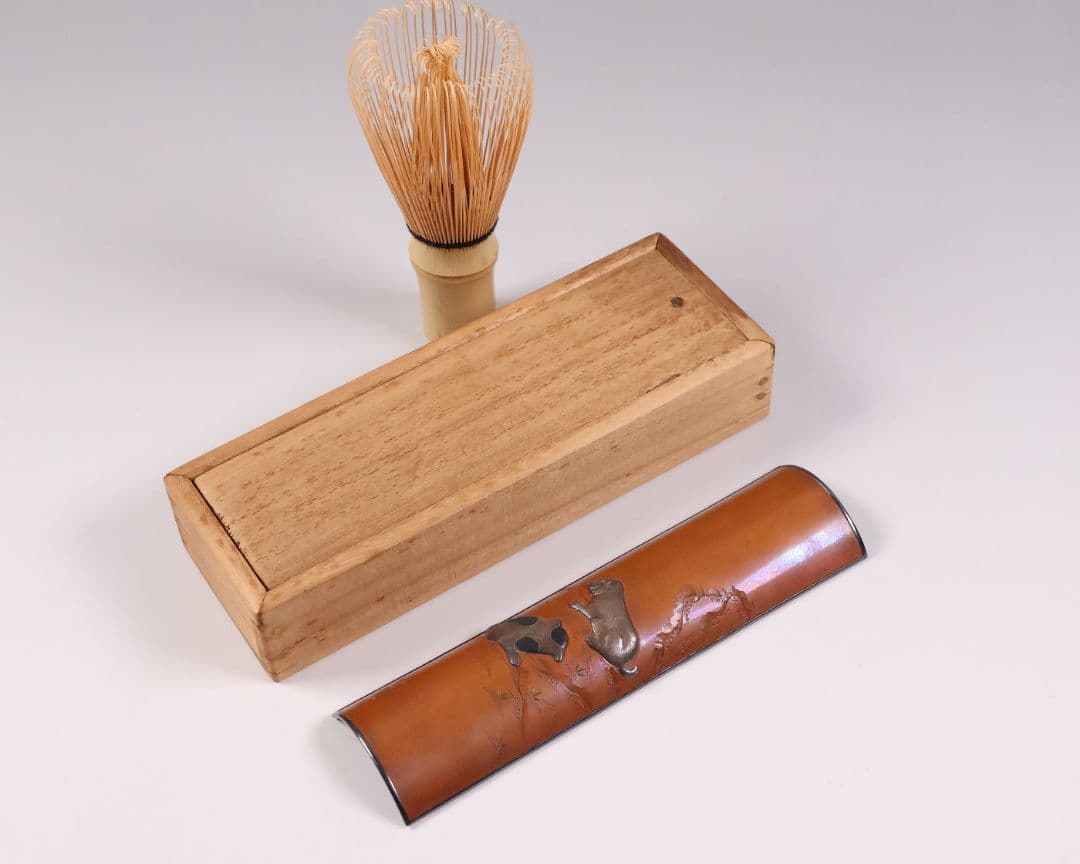 【MB20】煎茶道具 杉本儀助(作) 素銅内銀張 高肉象嵌 仔犬 茶合 金工