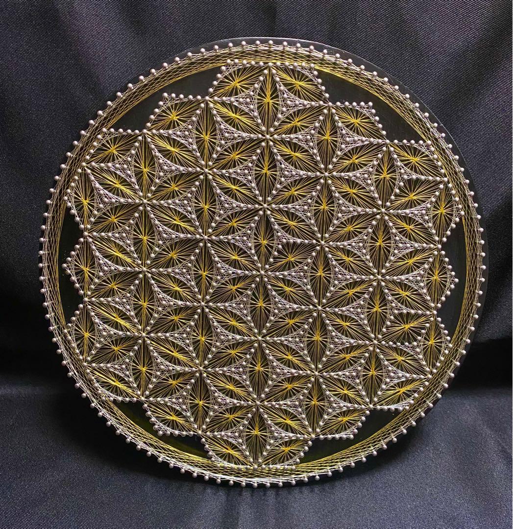 糸掛けアート　糸掛け曼荼羅　ストリングアート　フラワーオブライフ