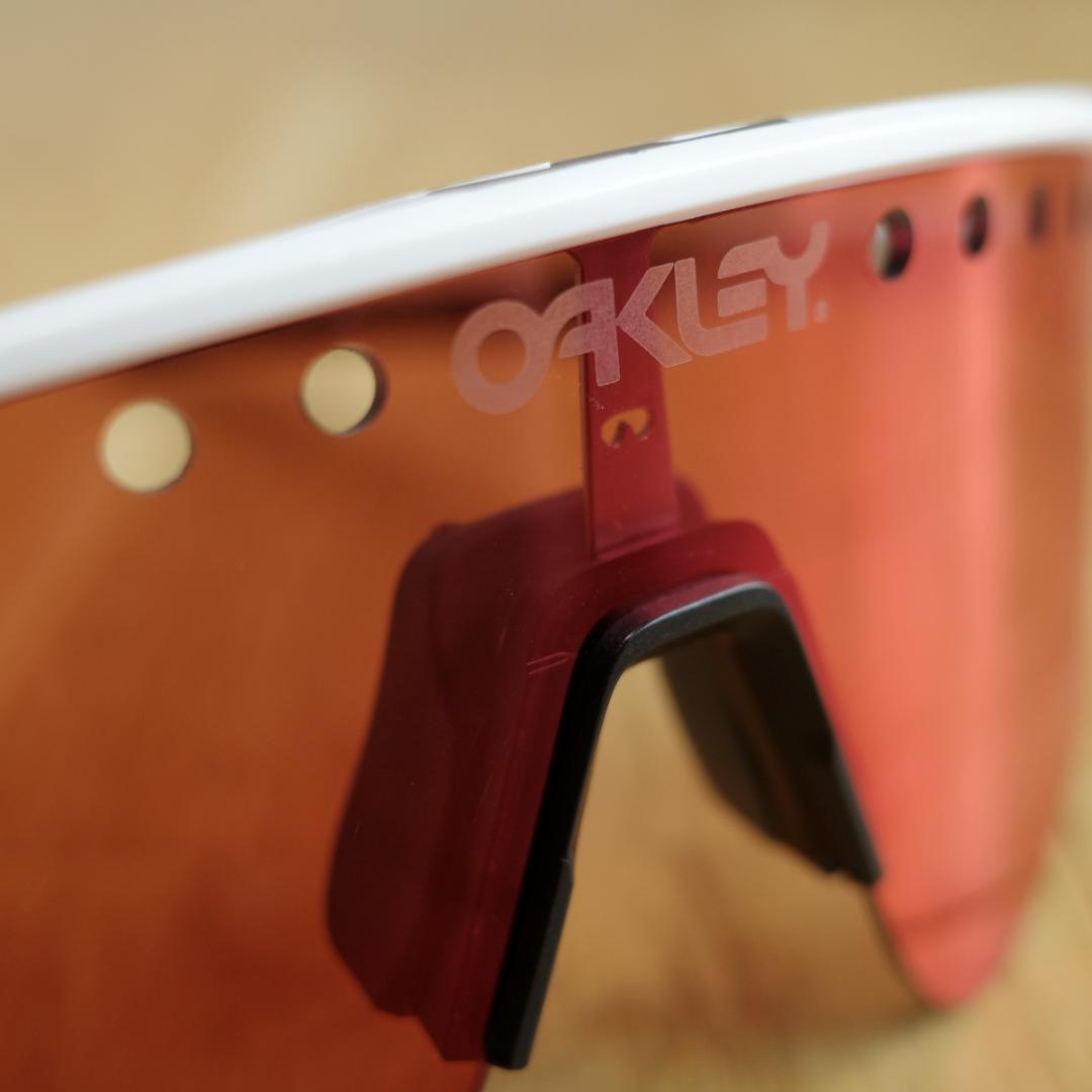 ウォーキング・ランニングウェア OAKLEY SUTRO LITE SWEEP VENTED