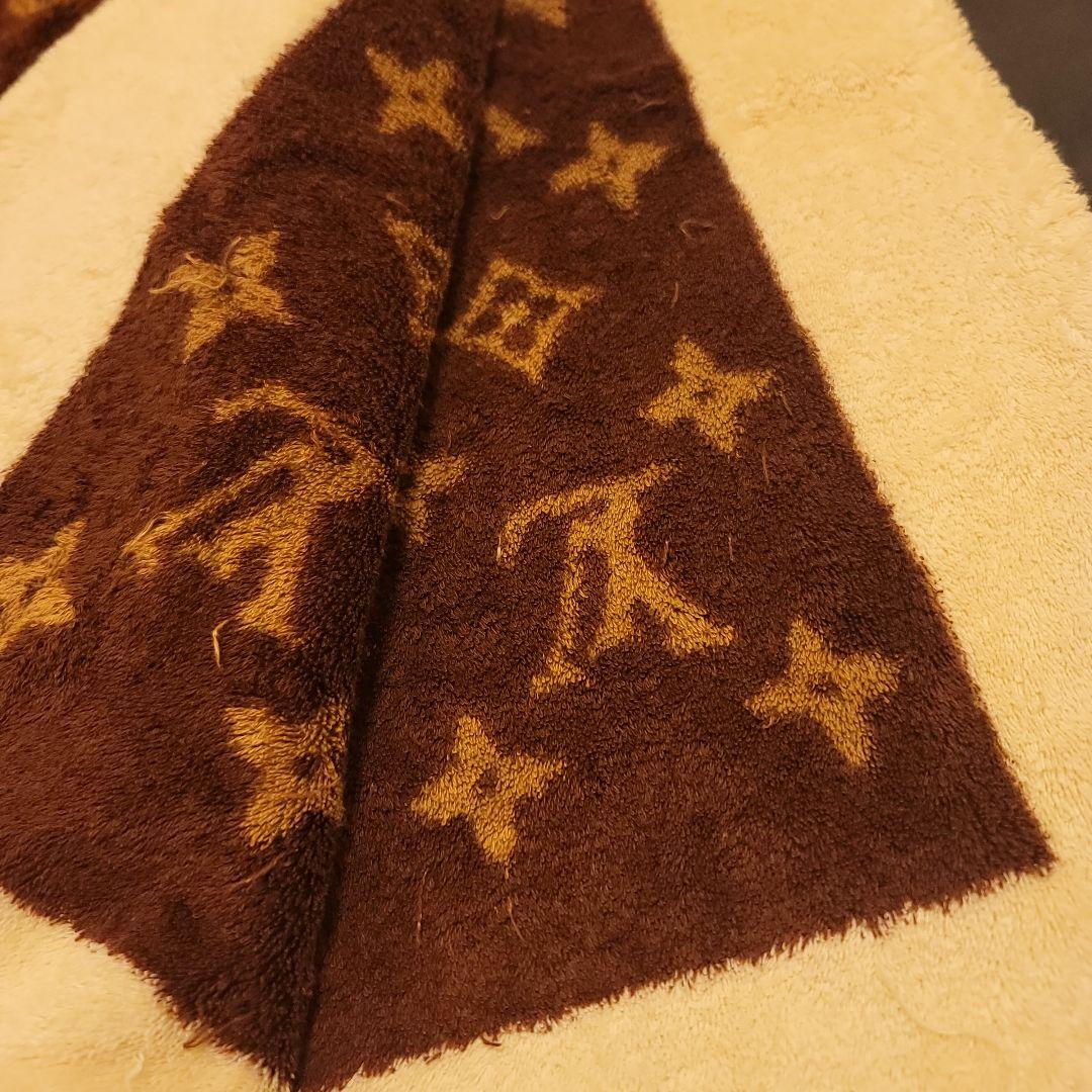 ルイ・ヴィトン　モノグラム 　バスタオル タオル 　 ブラウン
