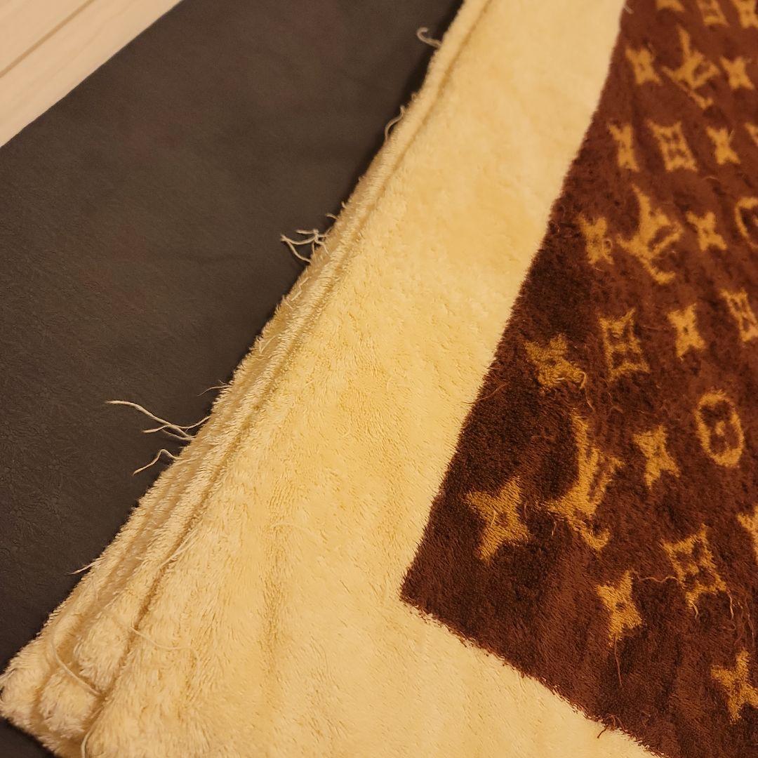 ルイ・ヴィトン　モノグラム 　バスタオル タオル 　 ブラウン