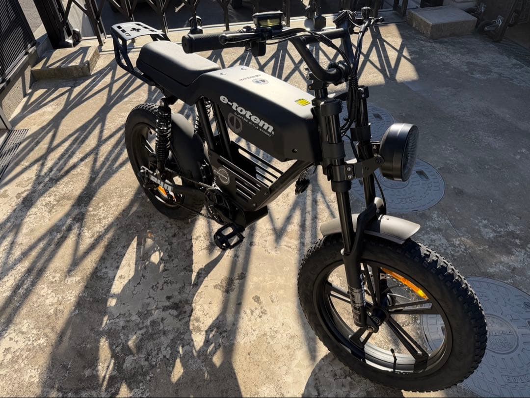 美品　e-totem 電動アシスト自転車 R-40ブラック 20インチ