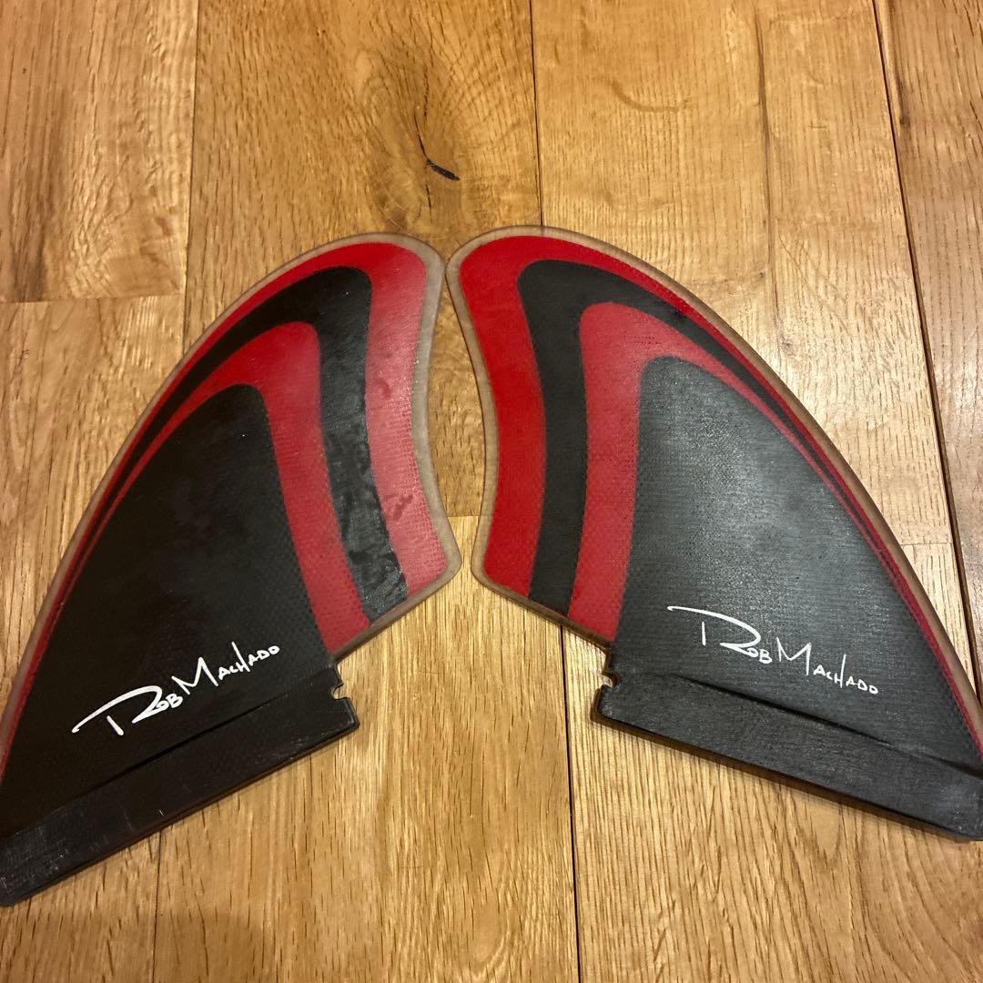 FireWire MACHADO サーフボードフィン 黒と赤 ケース付き