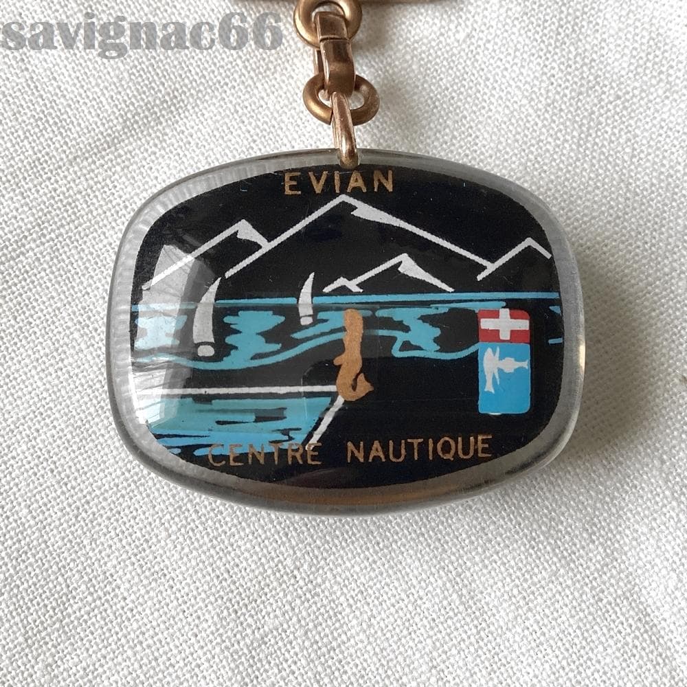 60s フレンチキーホルダー ブルボン EVIAN エビアン 人魚 マーメイド
