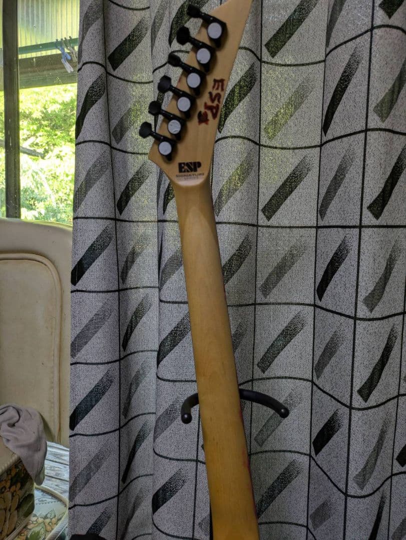 骸骨デザイン エレキギター　ノーブランド　よしえ