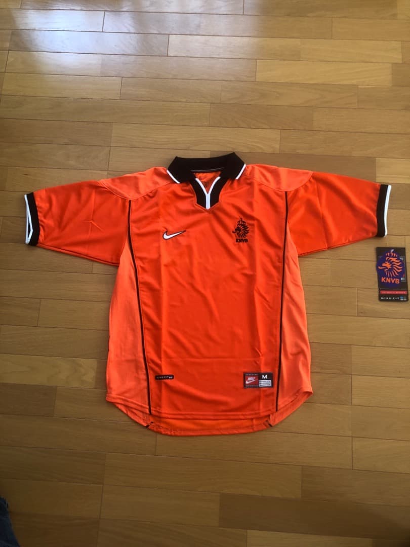 98年オランダ代表ユニフォーム　（オランダサッカー協会キーホルダー付き）