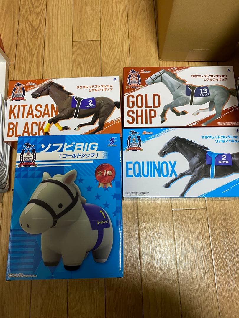 競走馬　競馬4体セット　サラブレッドコレクション　リアルフィギュア　ソフビBIG