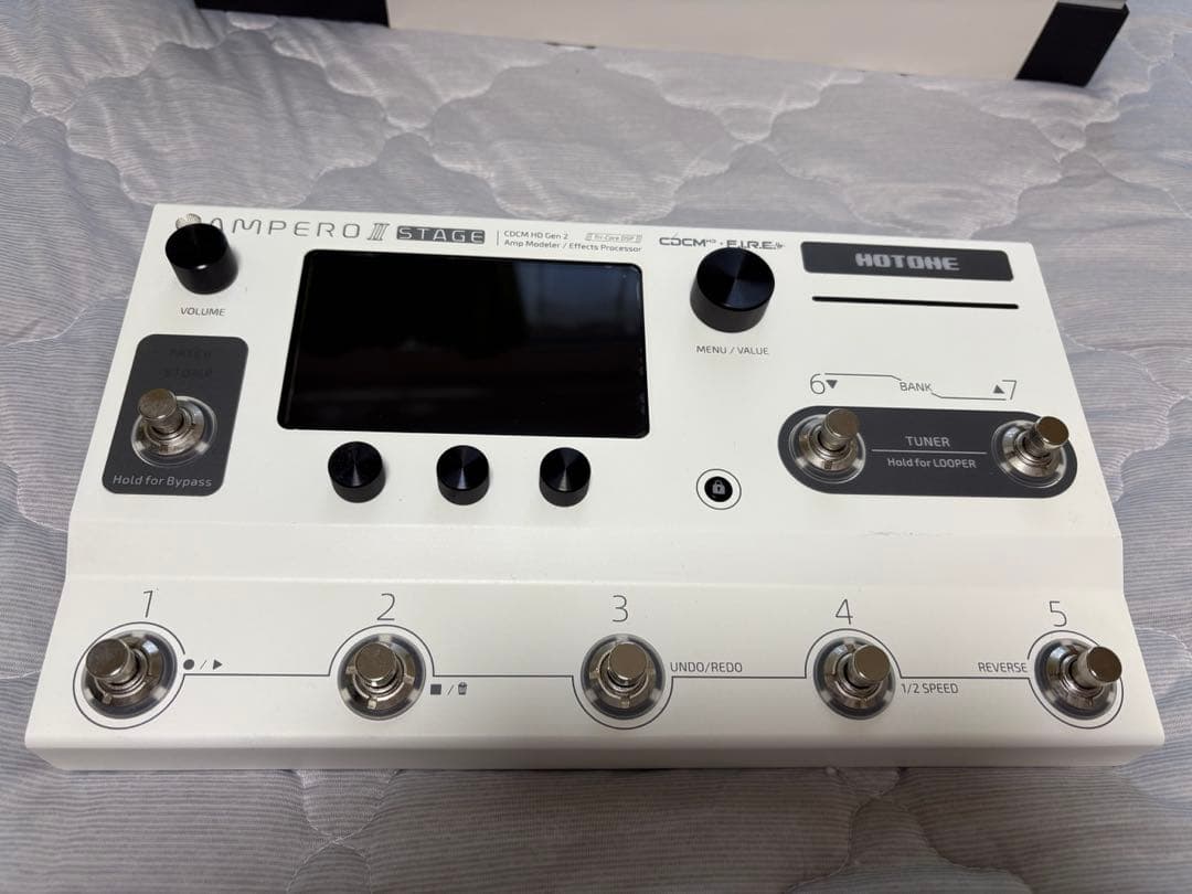 HOTONE Ampero II STAGE アンラッチフットスイッチ付属