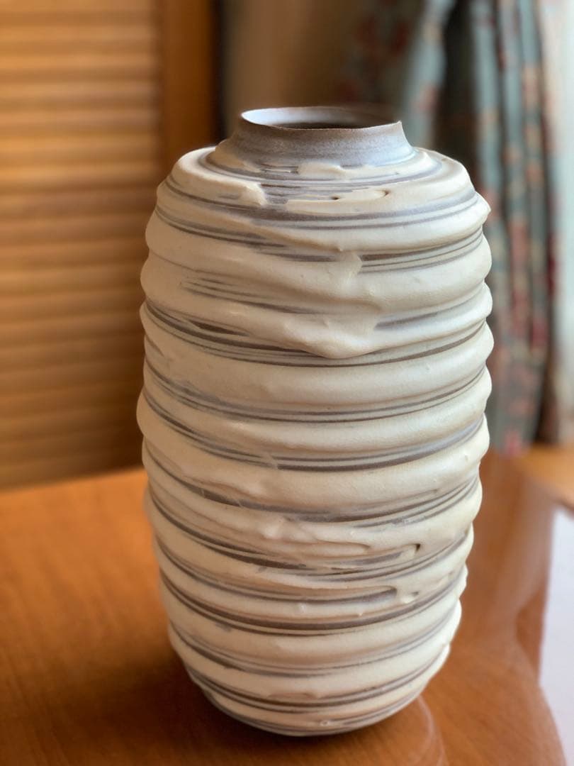 昭和レトロ未使用保管品 常滑 翠窯 陶芸大きな花瓶壺華道ベージュと茶の模様 貫入