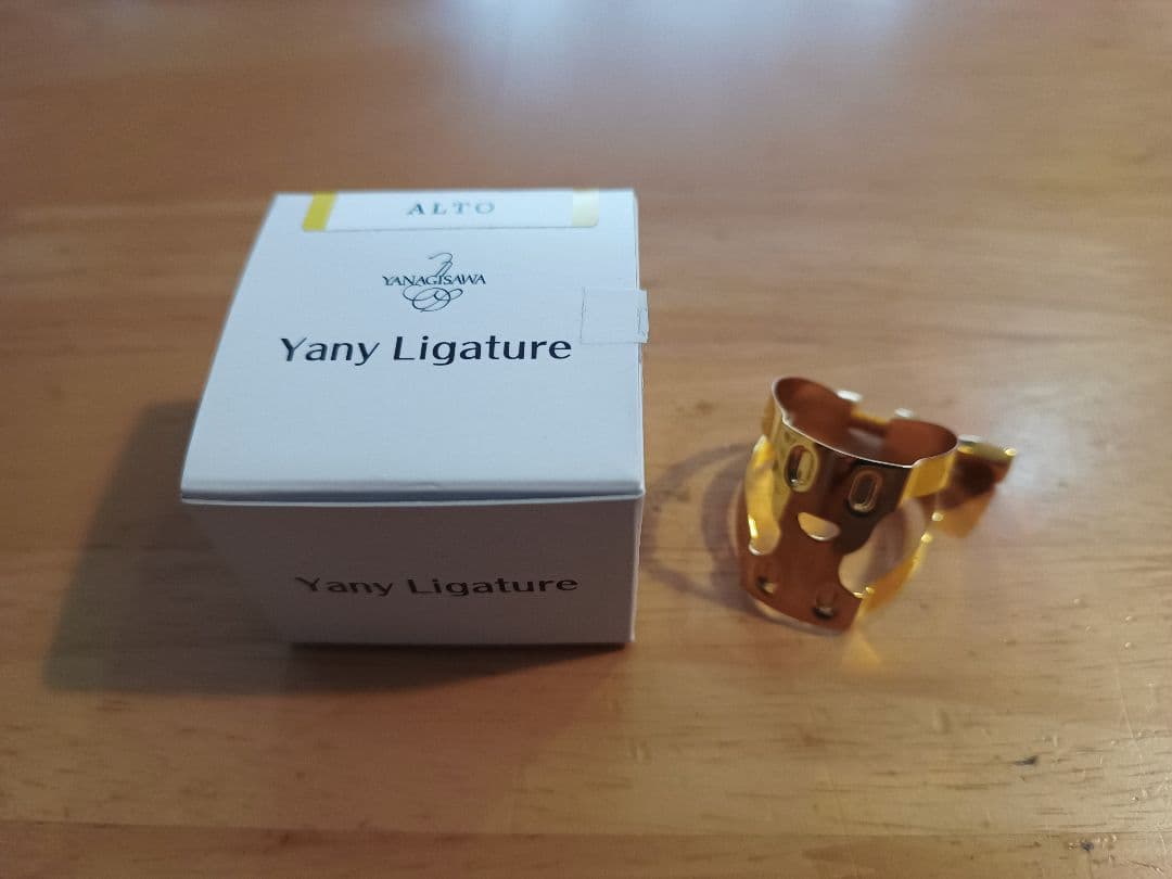 ヤナギサワ　ヤニーリガチャー　アルトサックス