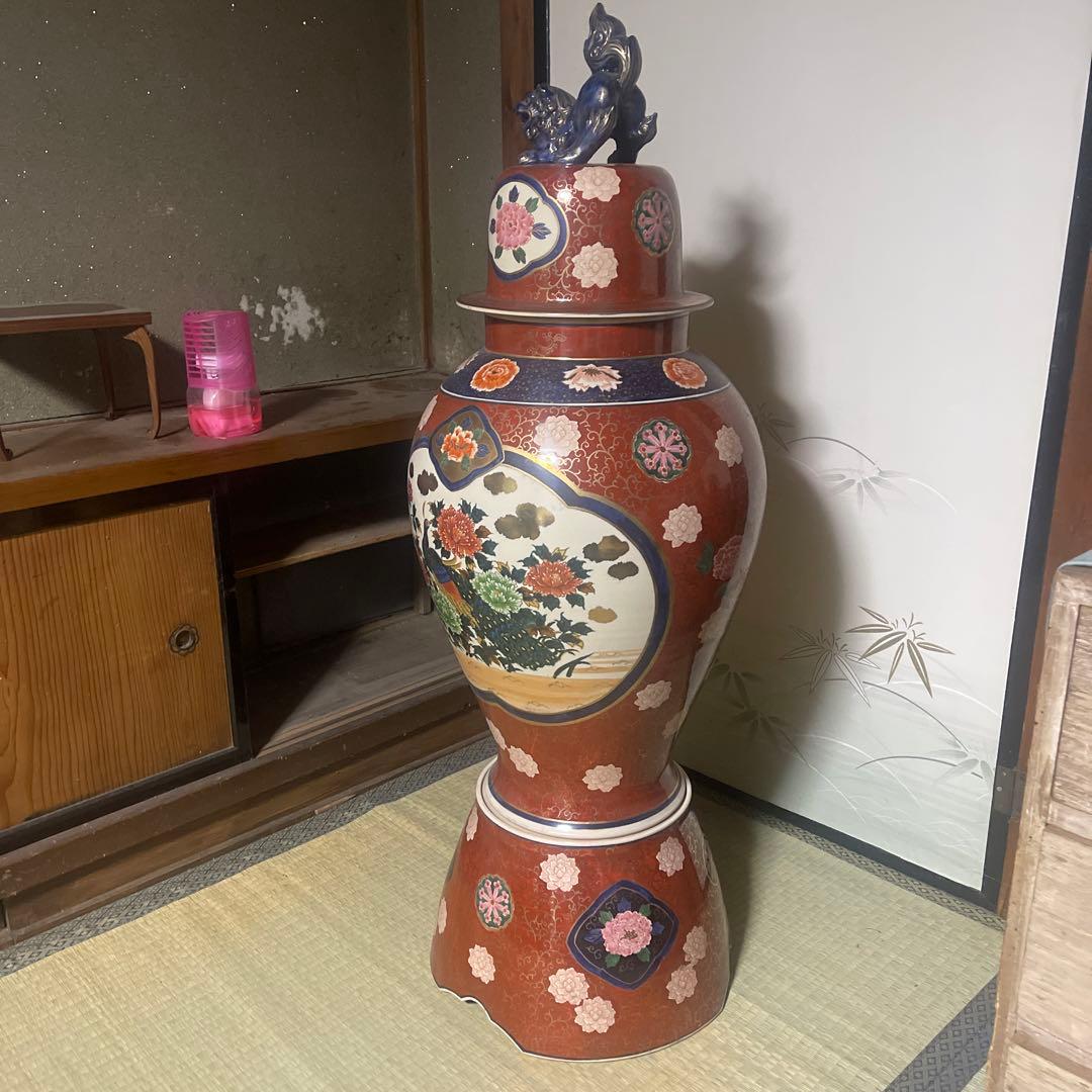 大型陶器花瓶 赤地 花模様 青い獅子　３段壺