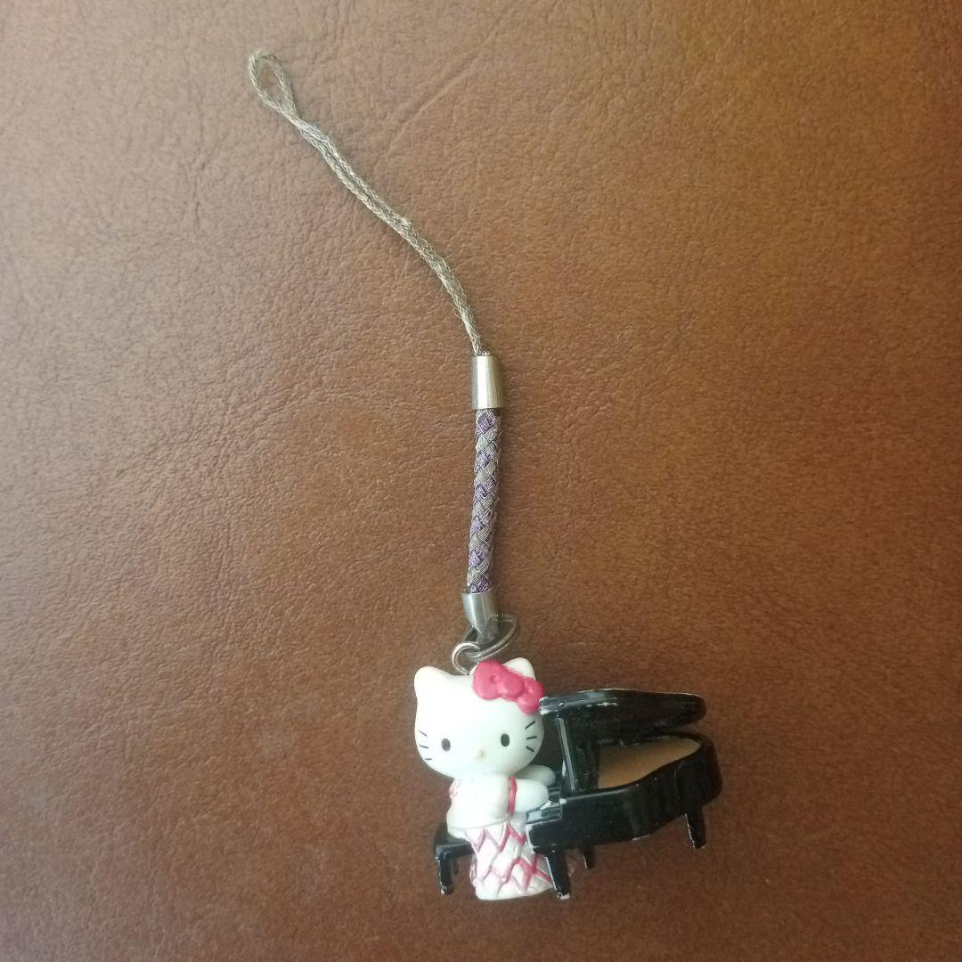 d*3様 ハローキティ 伊藤楽器限定　ストラップ　根付