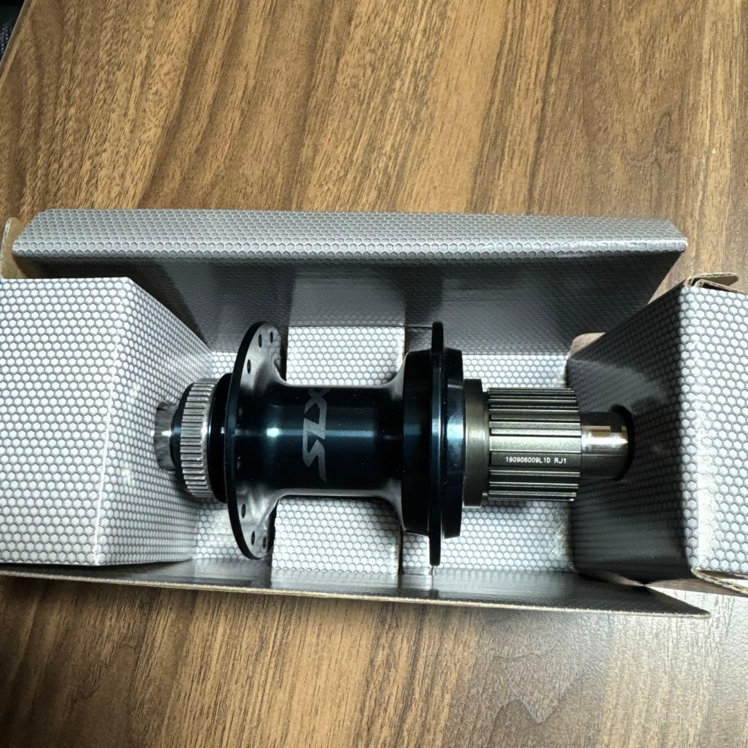 SHIMANO FH-M7110 リアフリーハブ12速　142mm28h 未使用