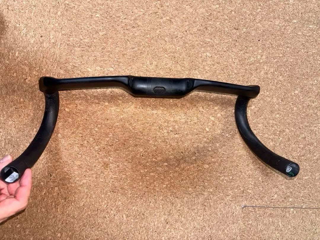 シマノ　プロ　エアロ　カーボン　ハンドルバー