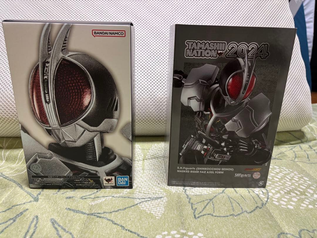 【開封済】真骨彫製法　仮面ライダーファイズ アクセルフォーム