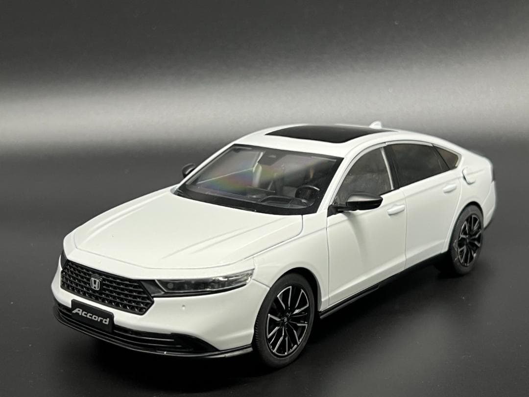 ホンダ / HONDA アコード 1/18 ミニカー ホワイト H204