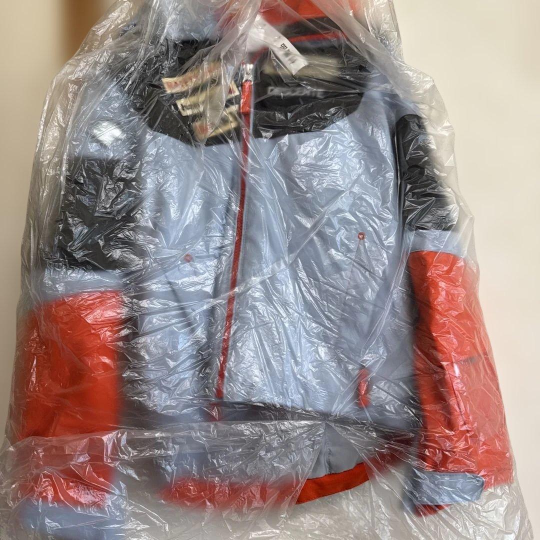 デサント DESCENTE ジュニア スイスモデル　スキー ウェア 上下　130