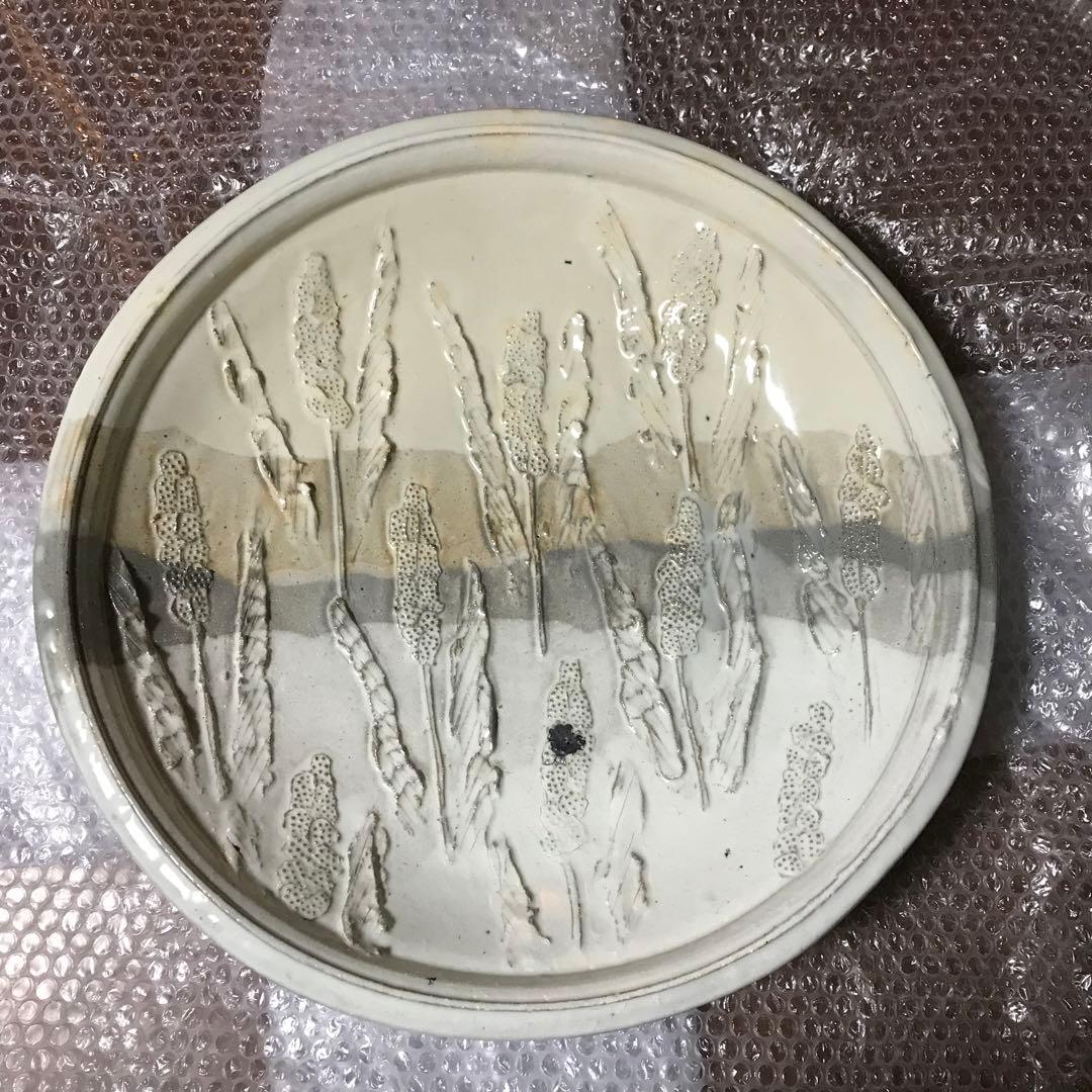 大皿　アンティーク　山上憲一　粉引貼草文大皿　直径41.5ｃｍ