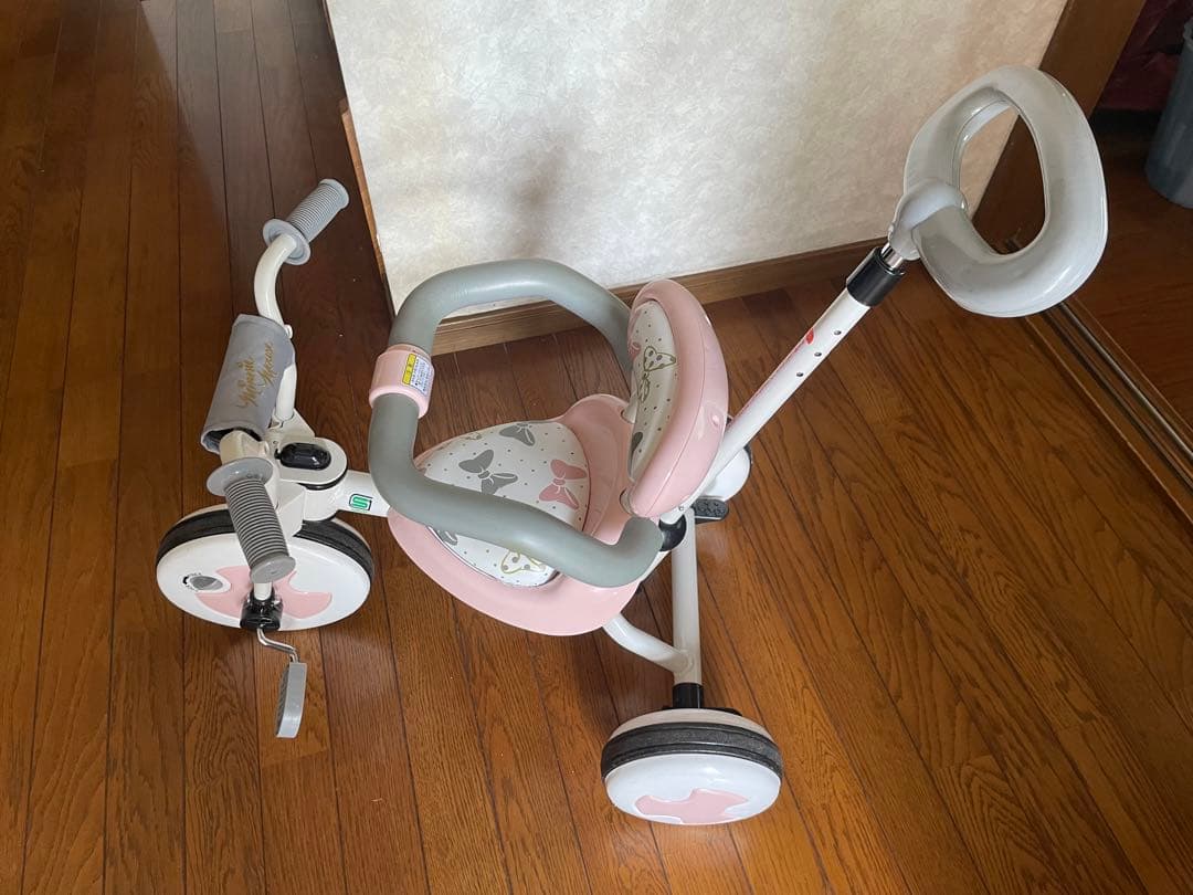 引取り限定　　ミニーちゃん三輪車