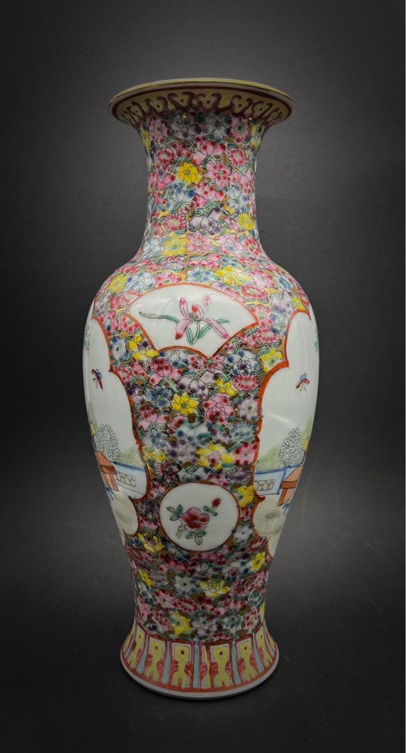 中国美術 古玩 萬花錦地 仕女紋樣 大花瓶 大清乾隆年製